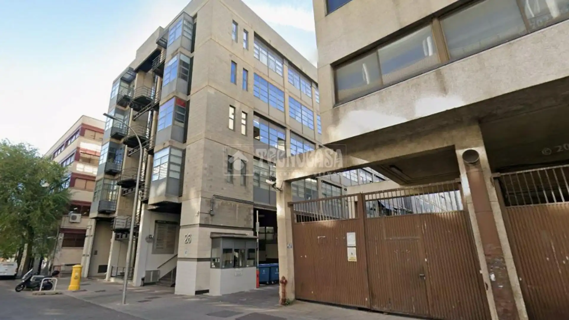 Vista exterior de Local de alquiler en  Madrid Capital con Aire acondicionado y Alarma