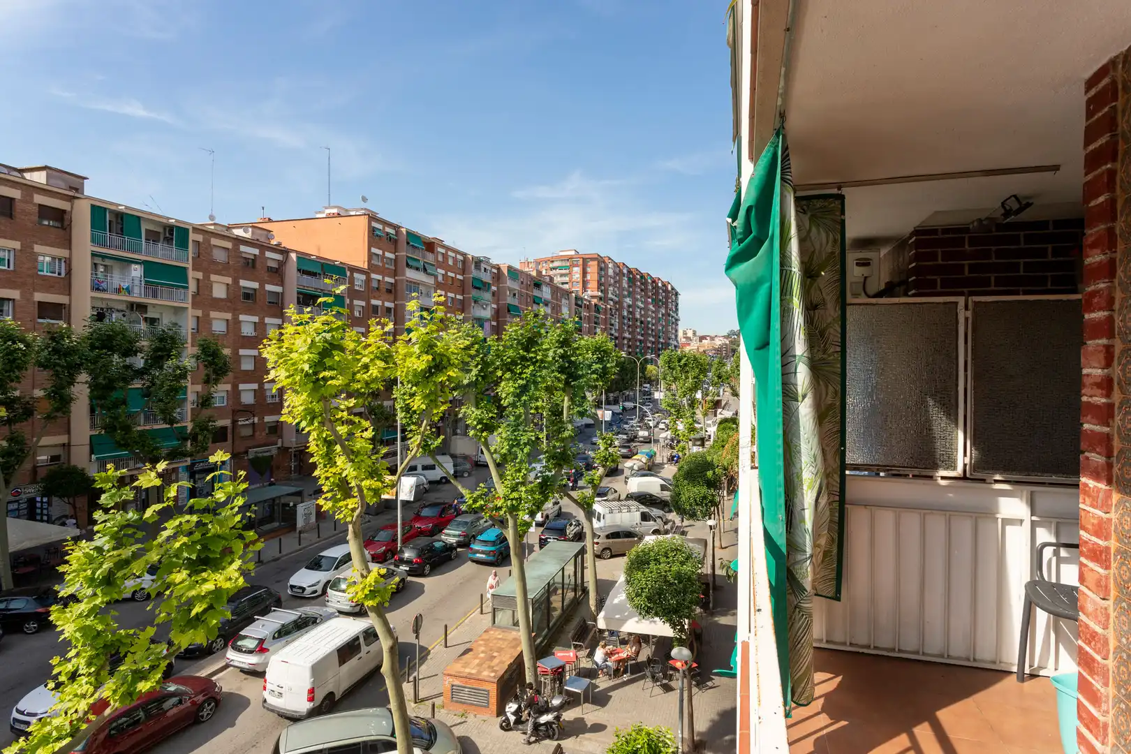 Vista exterior de Pis en venda en Badalona amb Calefacció i Balcó