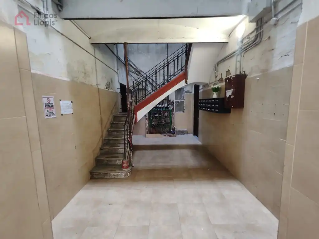 Piso en venta en Barcelona con Balcón y Internet
