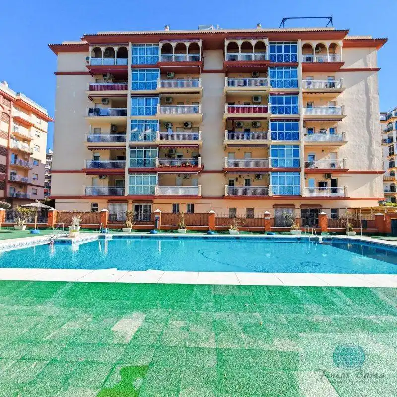 Pis amb piscina en venda a Curro Claros