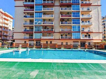Pis amb piscina en venda a Curro Claros