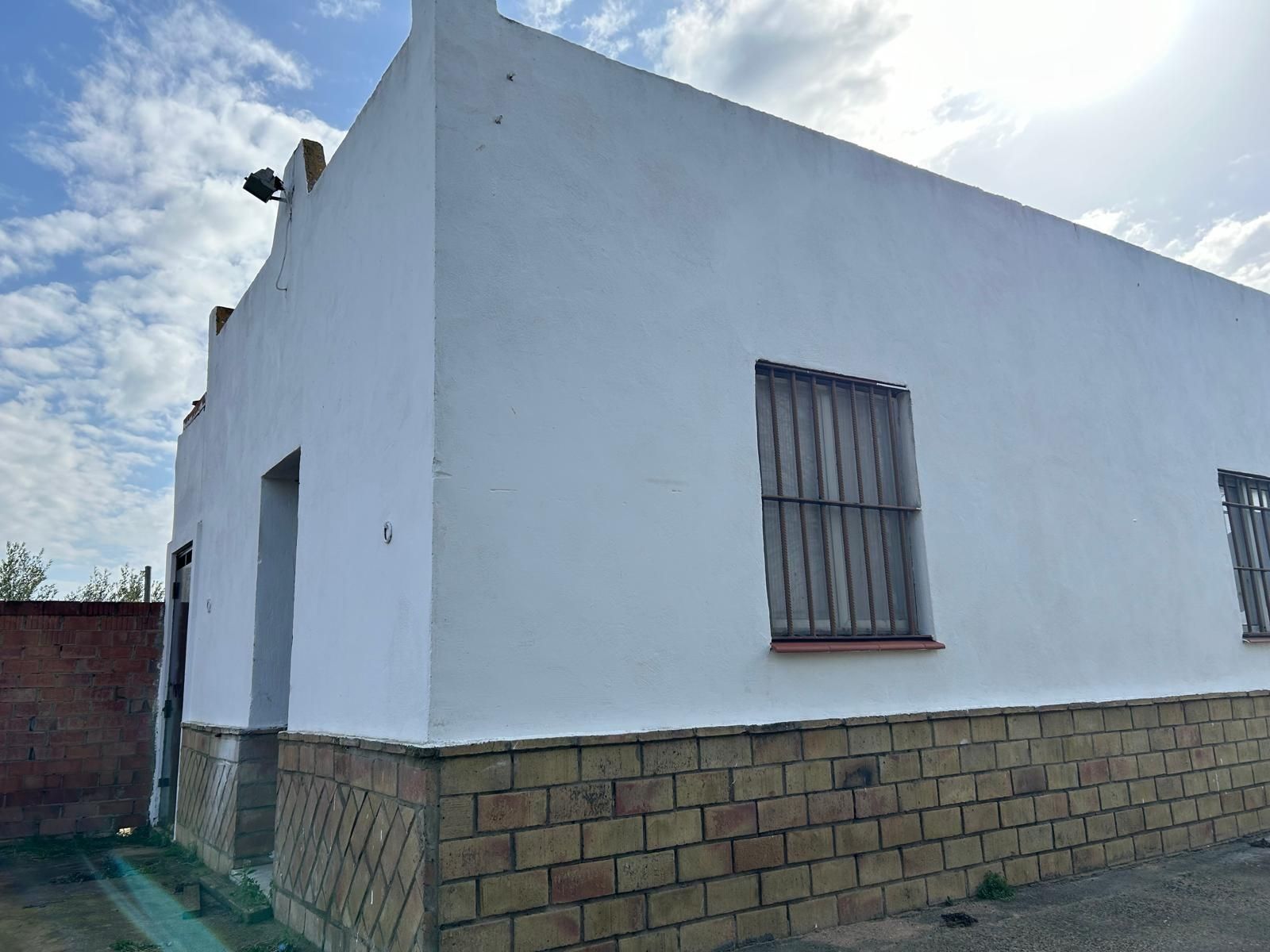 Exterior view of Industrial land for sale in Los Palacios y Villafranca