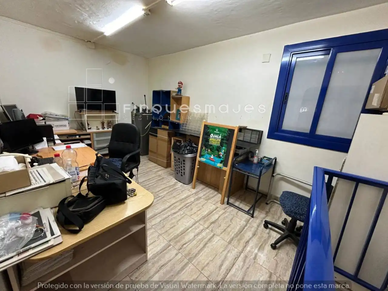 Local en venta en L'Hospitalet de Llobregat con Aire acondicionado