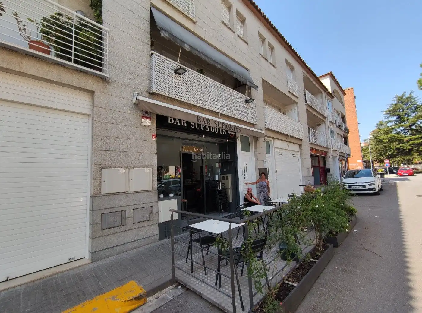 Local comercial de lloguer a Carrer Salvador Espriu 6