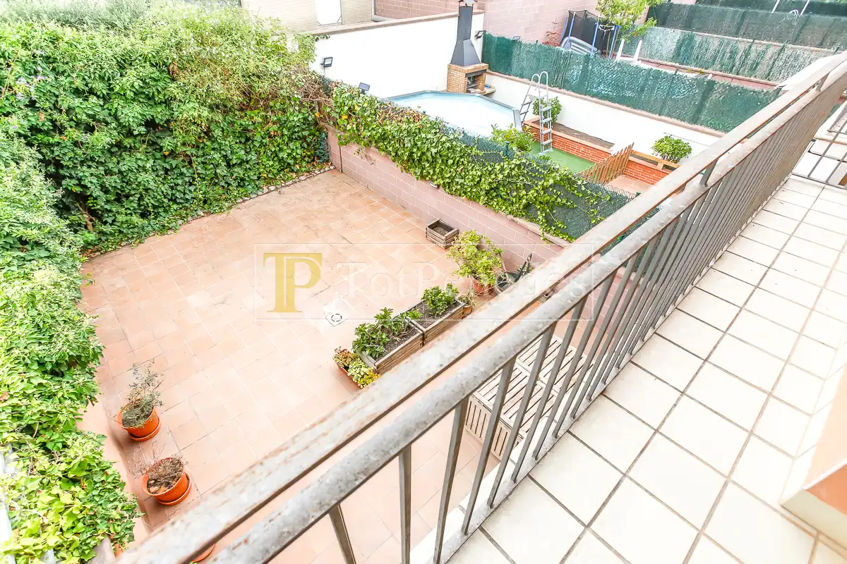 Detached homes for sale in Carrer del Carme, Avinyonet del Penedès