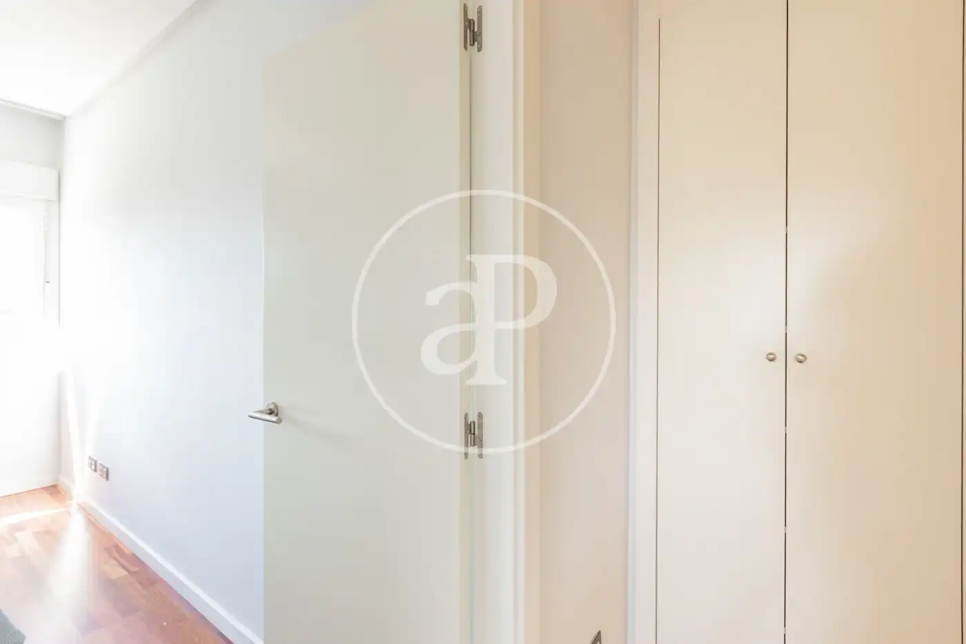Flat for sale in Madrid  with Air Conditioner, Heating and Private garden