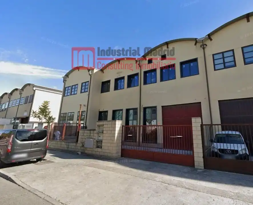 Vista exterior de Nave industrial en venta en Torrejón de Ardoz
