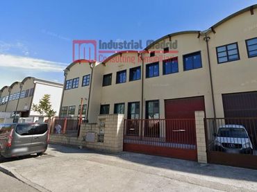 Industrial building for sale in Calle de Meridiano
