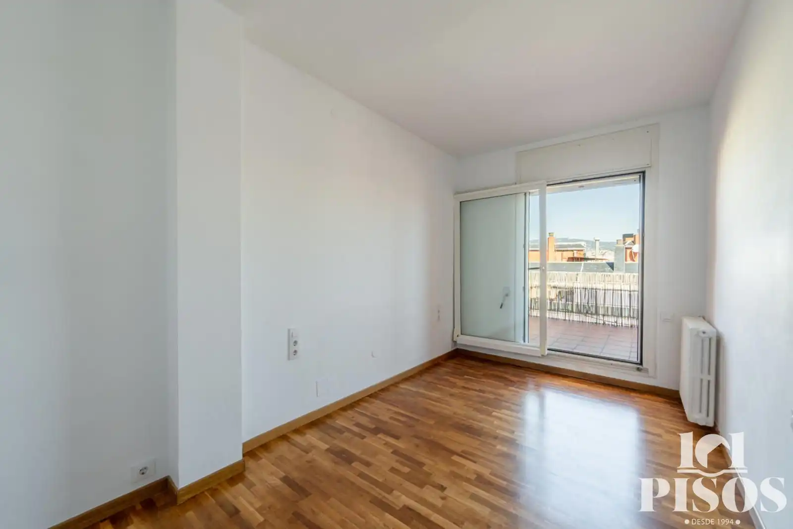 Habitación de Ático en venta en Barcelona con Aire acondicionado, Calefacción y Parquet