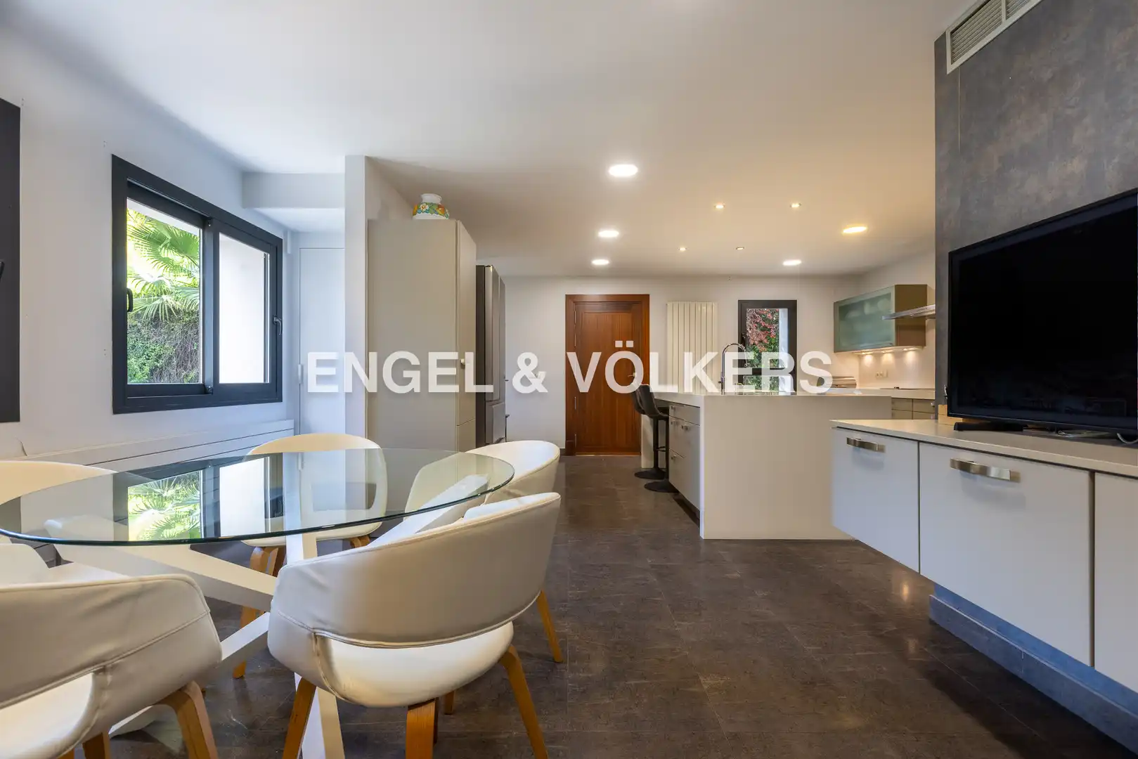 Küche von Country house zum Verkauf in Camas mit Klimaanlage, Heizung und Privatgarten