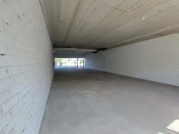 Gewerbefläche zum Verkauf in Av Fuentemar, imagen 2