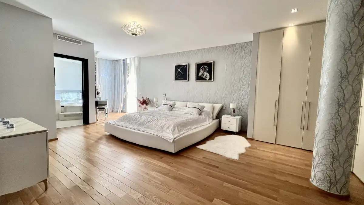 Dormitori de Casa adosada de lloguer en Marbella amb Aire condicionat, Terrassa i Traster