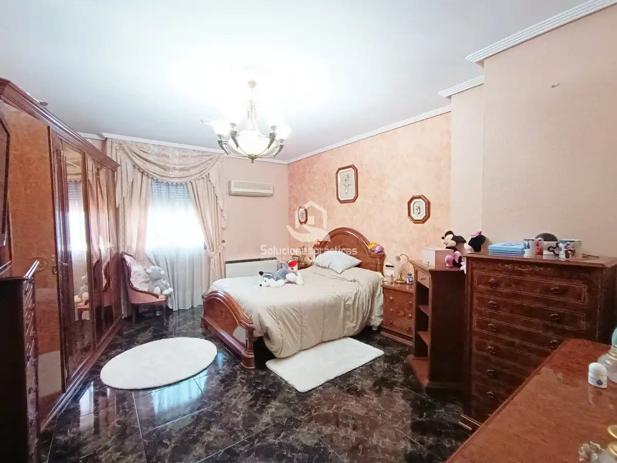 Bedroom of Houses for sale in Martos  with Air Conditioner and Terrace
