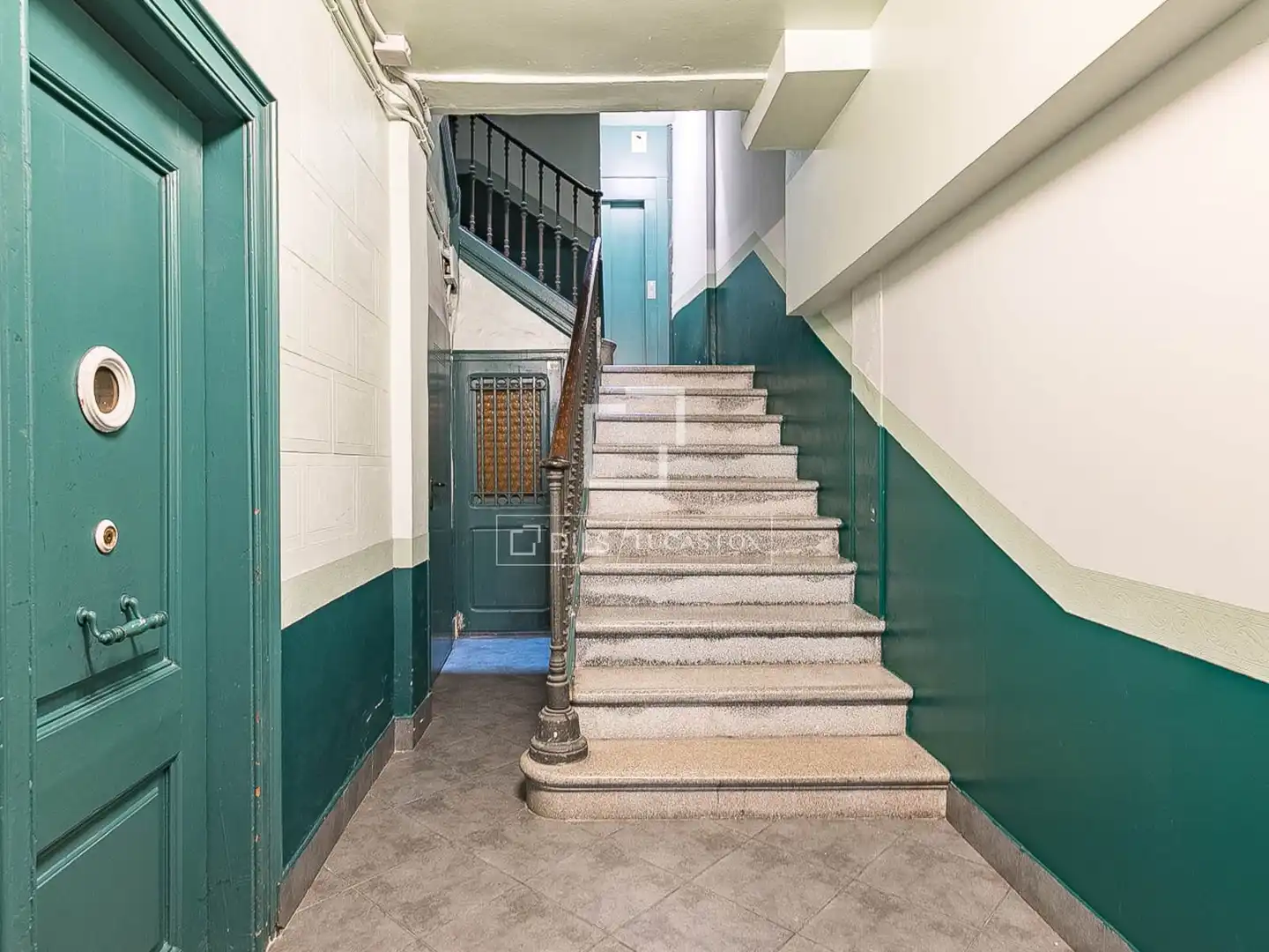 Piso en venta en Barcelona con Amueblado y Balcón
