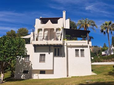 Villa con piscina in vendita a Nueva Andalucía