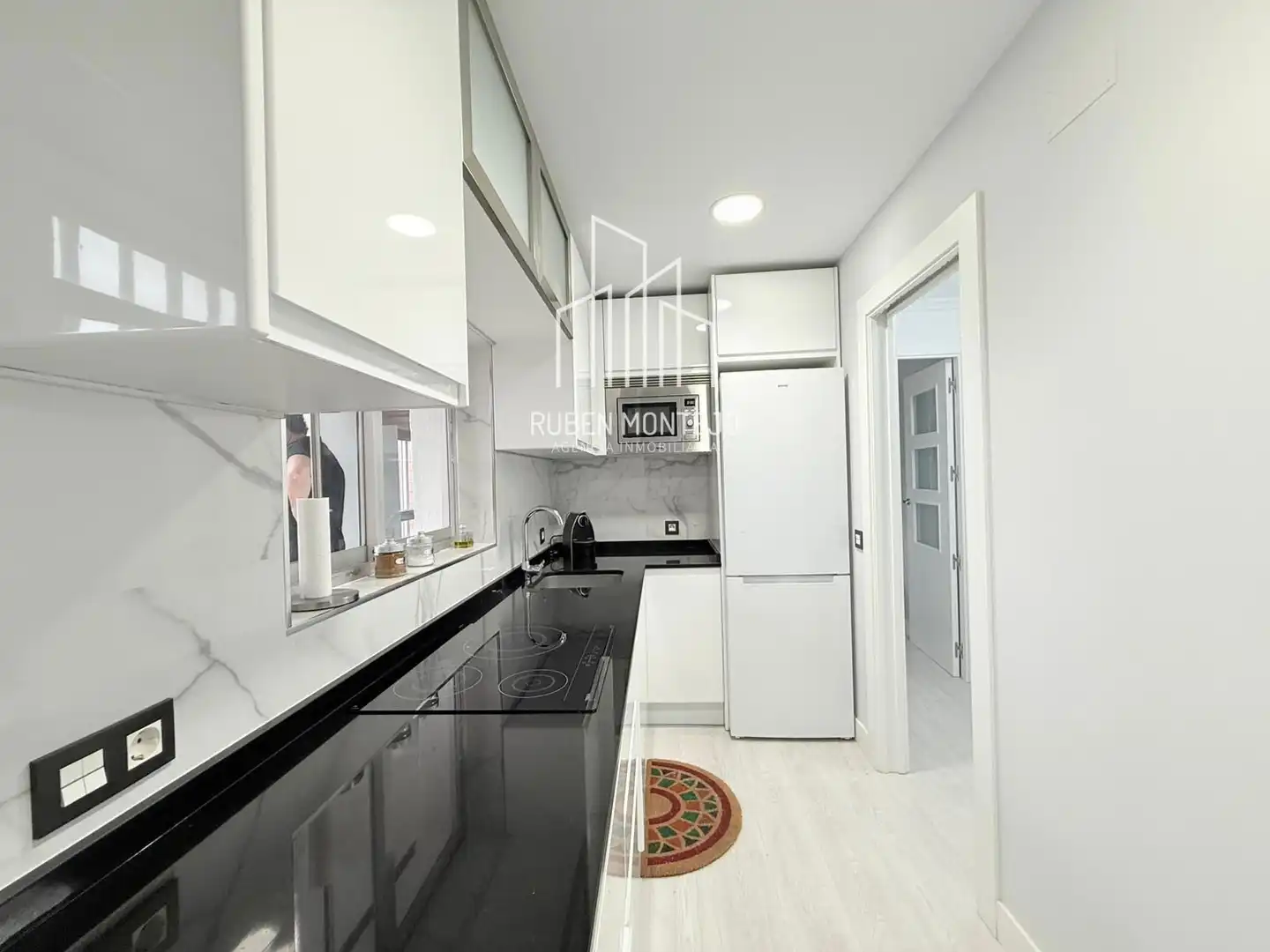 Kitchen of Flat for rent in Salamanca  with Heating, Terrace and Furnished