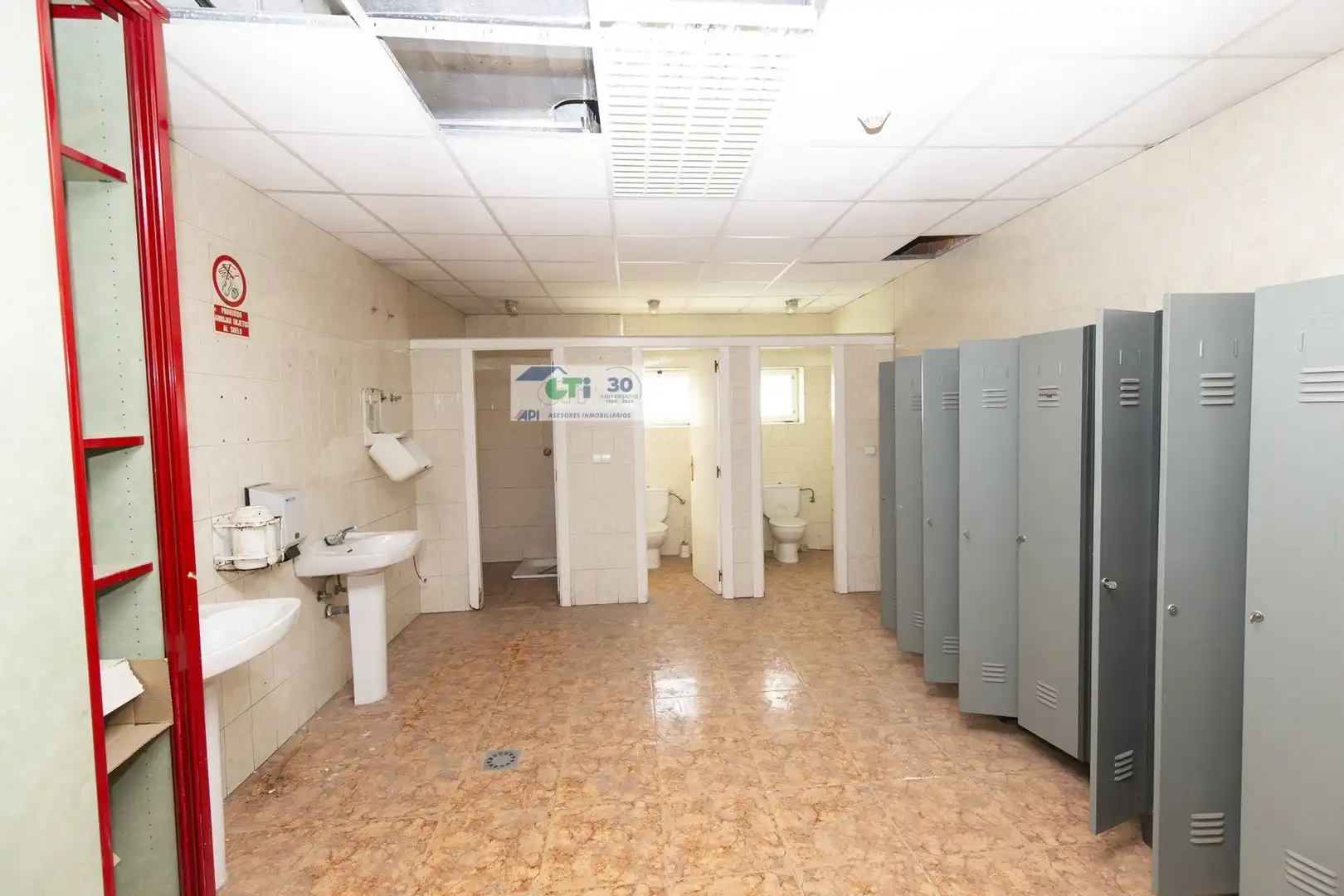 Bany de Nau industrial en venda en La Puebla de Alfindén