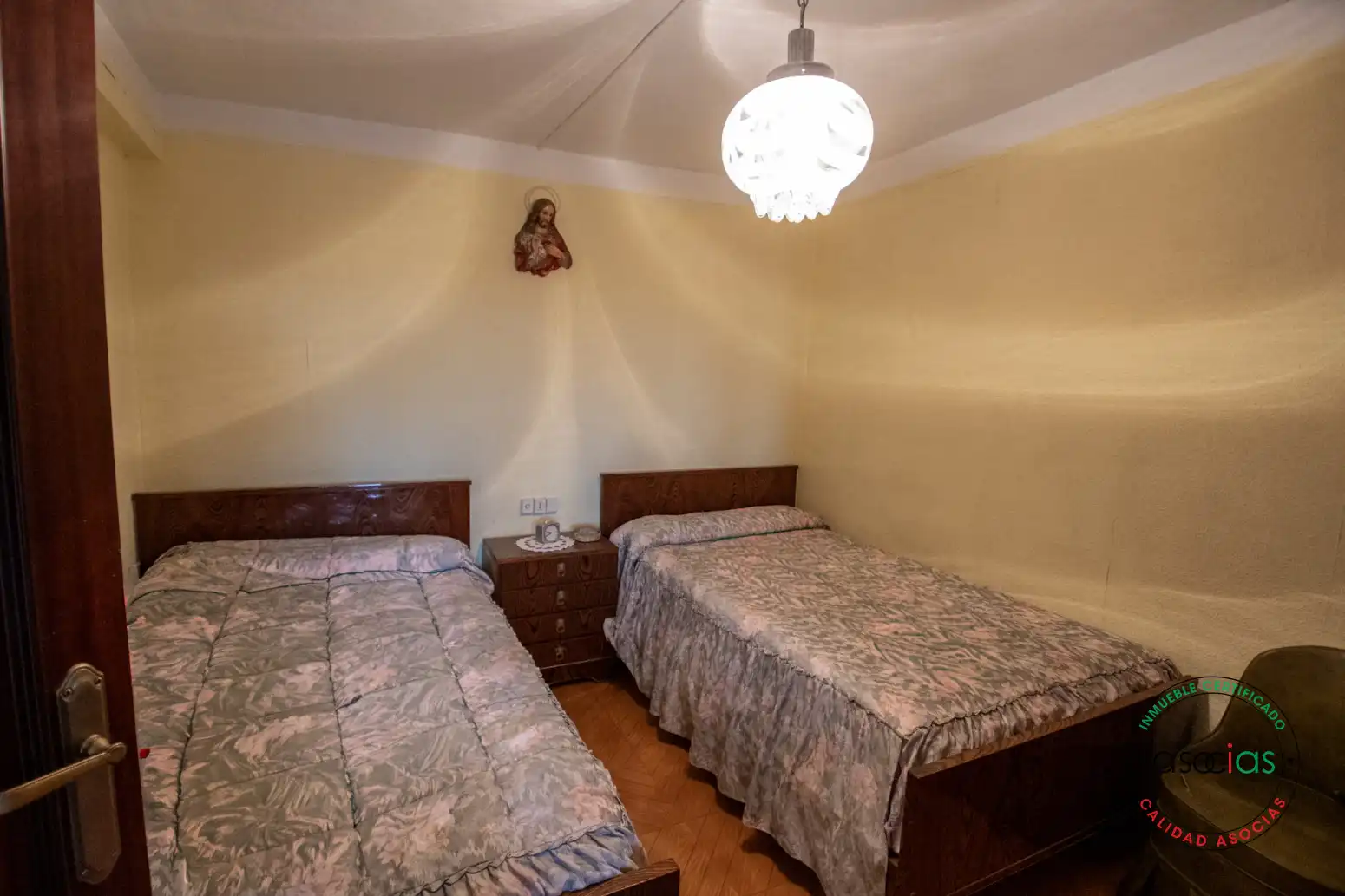 Dormitori de Casa adosada en venda en Villaviciosa amb Calefacció