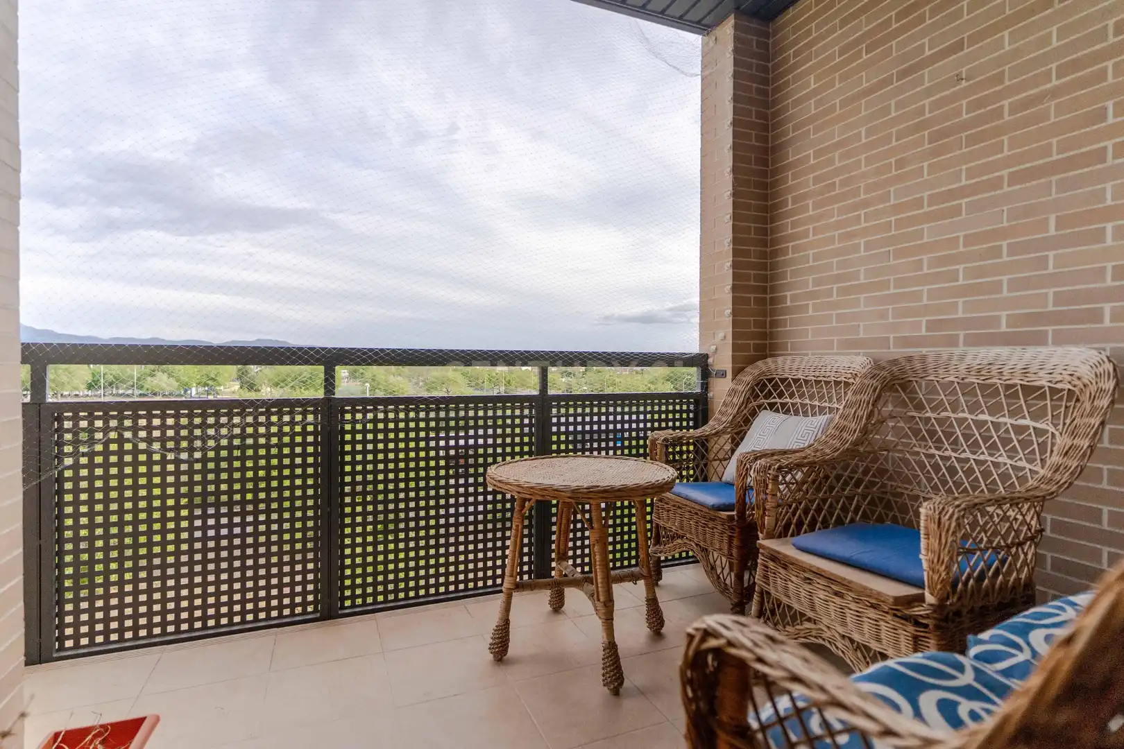 Terraza de Piso en venta en Granada con Jardín privado, Trastero y Piscina comunitaria