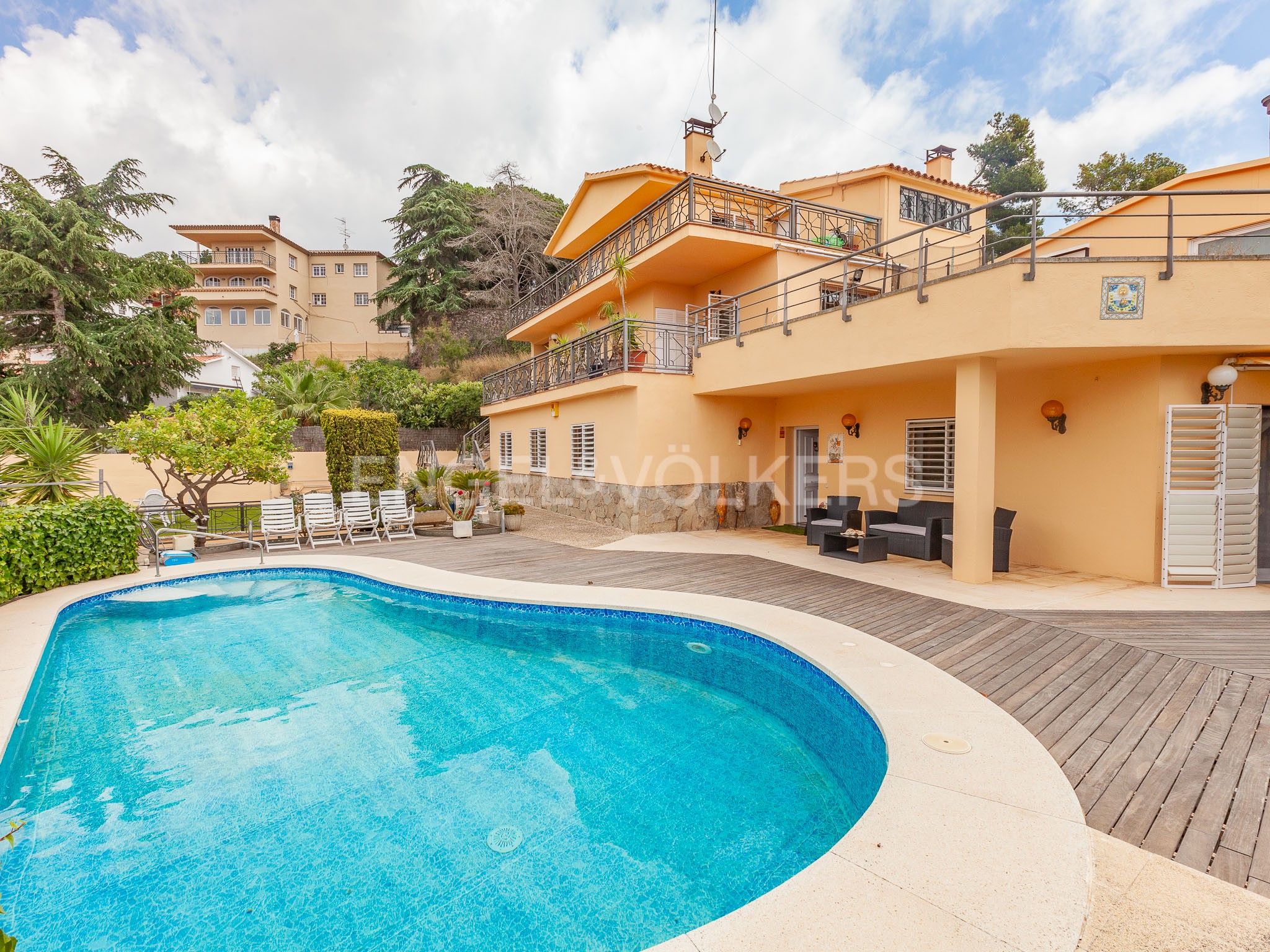 Vista exterior de Casa o chalet en venta en Mataró con Aire acondicionado, Calefacción y Jardín privado