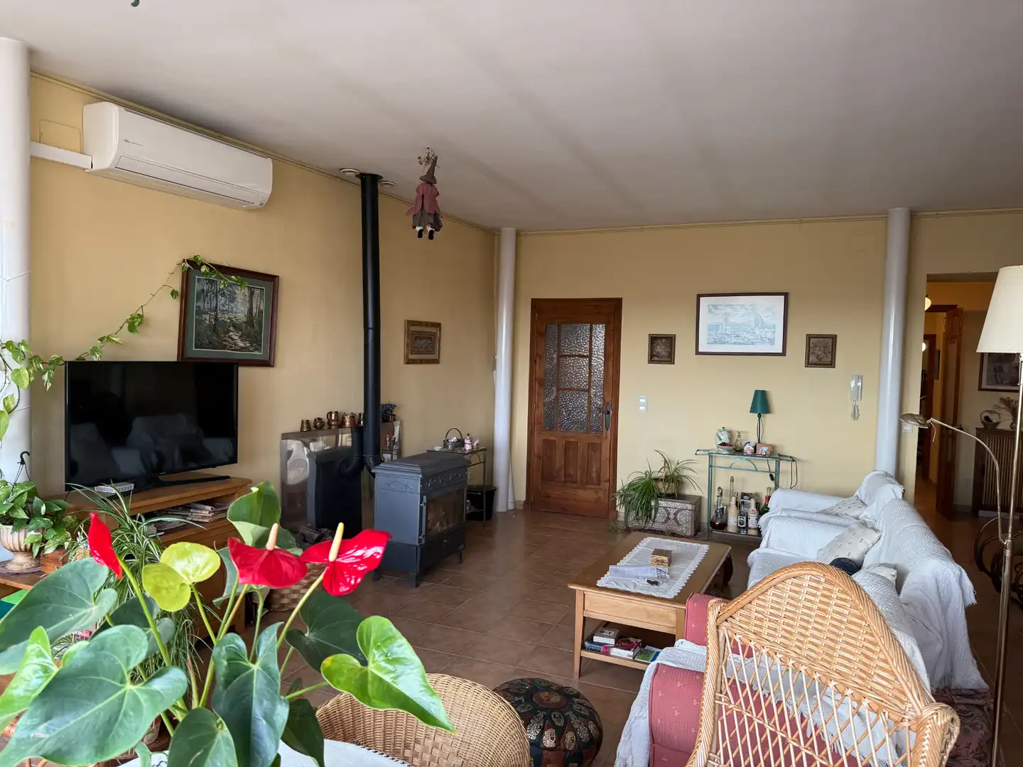 Sala d'estar de Casa o xalet en venda en Calatorao amb Calefacció, Jardí privat i Terrassa