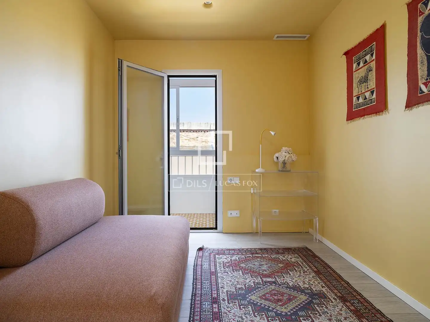 Schlafzimmer von Dachboden zur Miete in Barcelona mit Klimaanlage, Terrasse und Möbliert