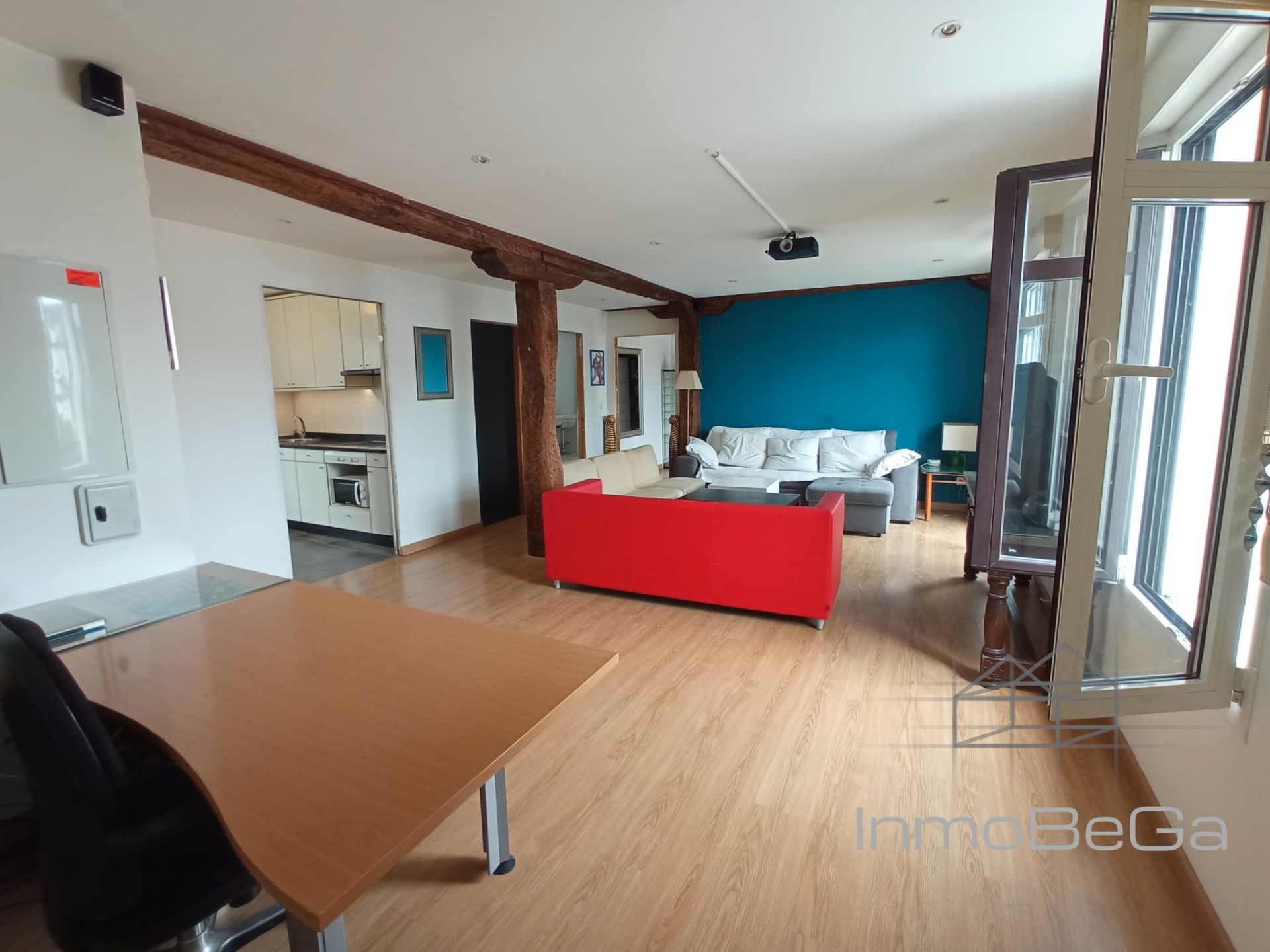 Sala d'estar de Pis en venda en Bilbao  amb Calefacció, Parquet i Traster