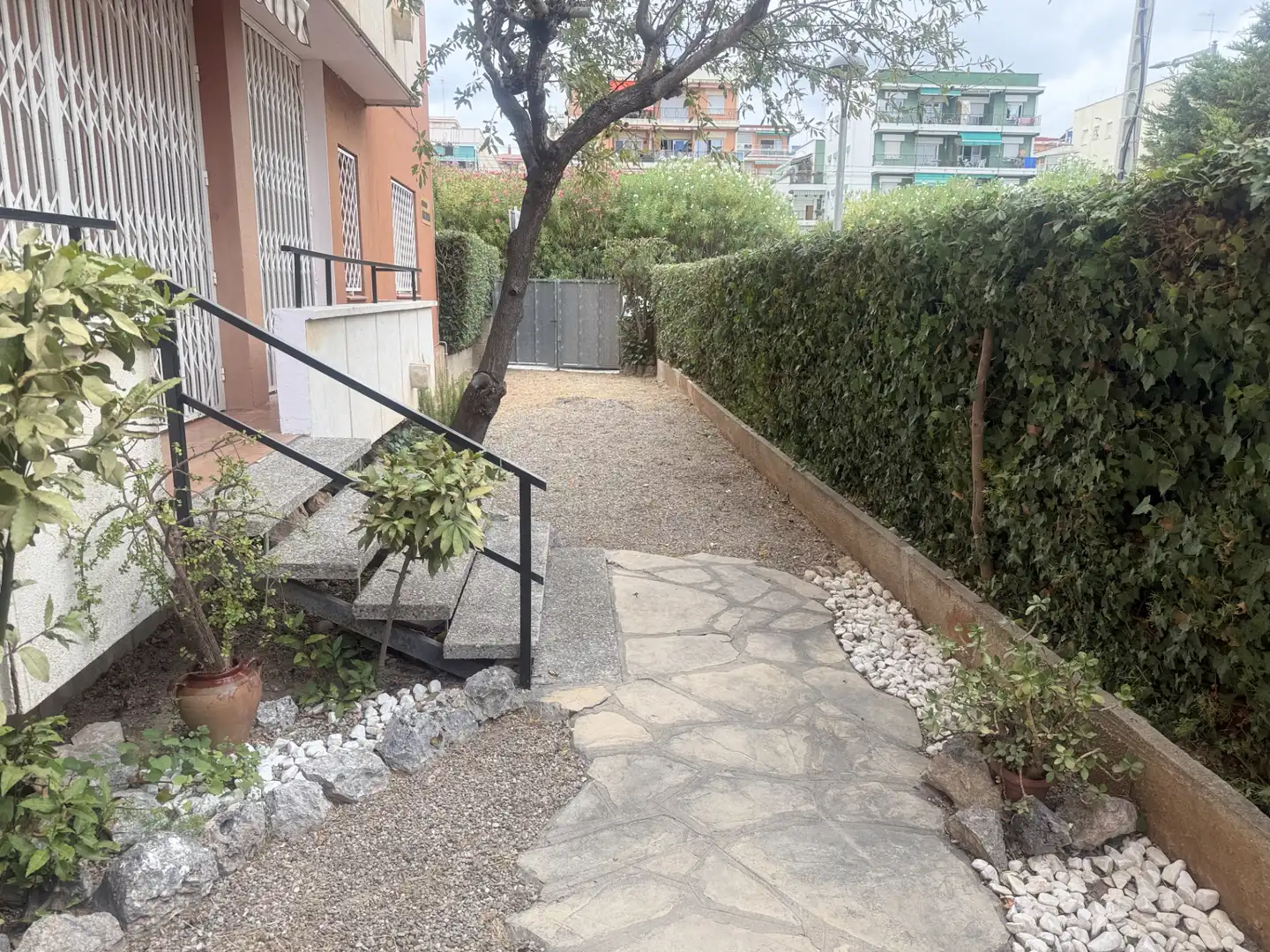 Parkplatz von Erdgeschoss zum Verkauf in Calafell mit Heizung, Privatgarten und Terrasse