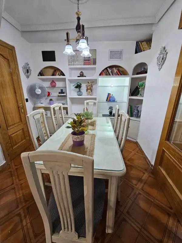 Comedor de Piso en venta en Madrid con Calefacción