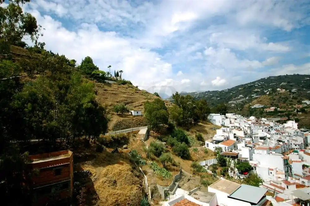 Terreny residencial en venda a Torrox Pueblo