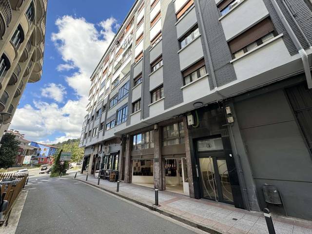 Local comercial en Venta en Zumarraga