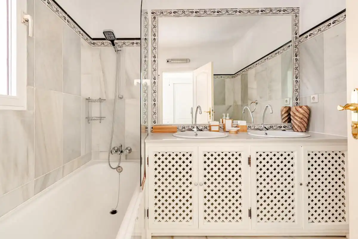 Bathroom of Houses for rent in Marbella