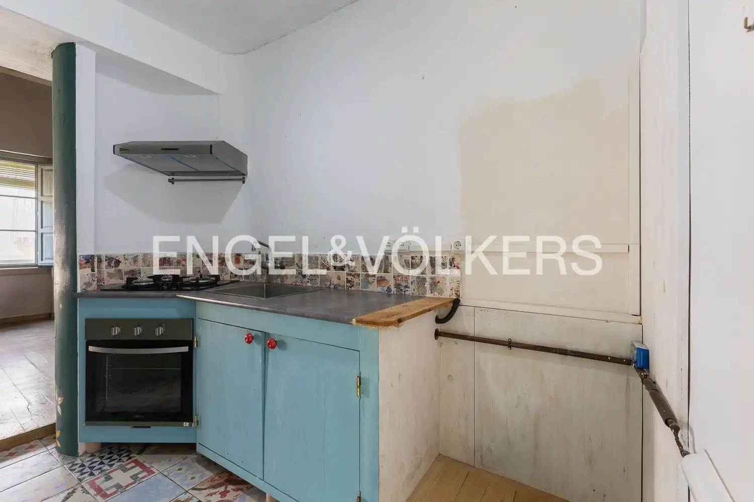 Kitchen of Flat for sale in Valencia  with Air Conditioner, Heating and Balcony
