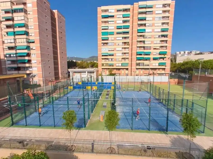 Vista exterior de Garaje en venta en Barcelona con Alarma
