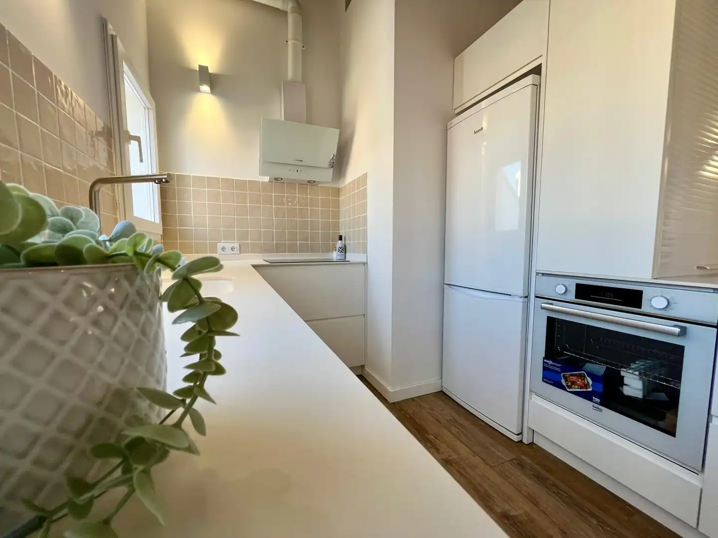 Cocina de Piso de alquiler en Sagunto / Sagunt con Aire acondicionado, Amueblado y Horno