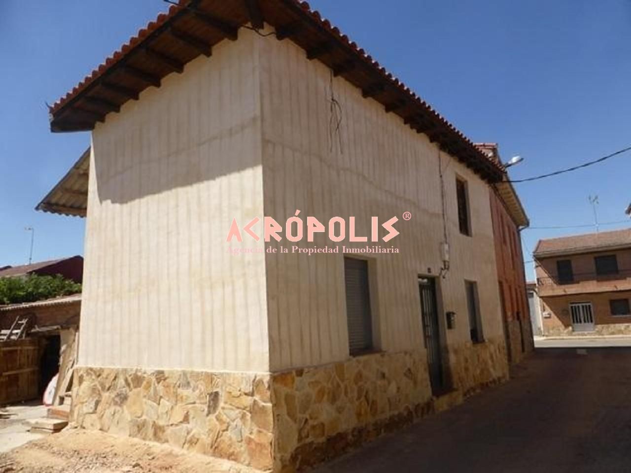 Exterior view of House or chalet for sale in Manganeses de la Polvorosa  with Heating