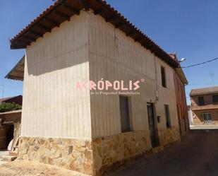 Exterior view of House or chalet for sale in Manganeses de la Polvorosa  with Heating