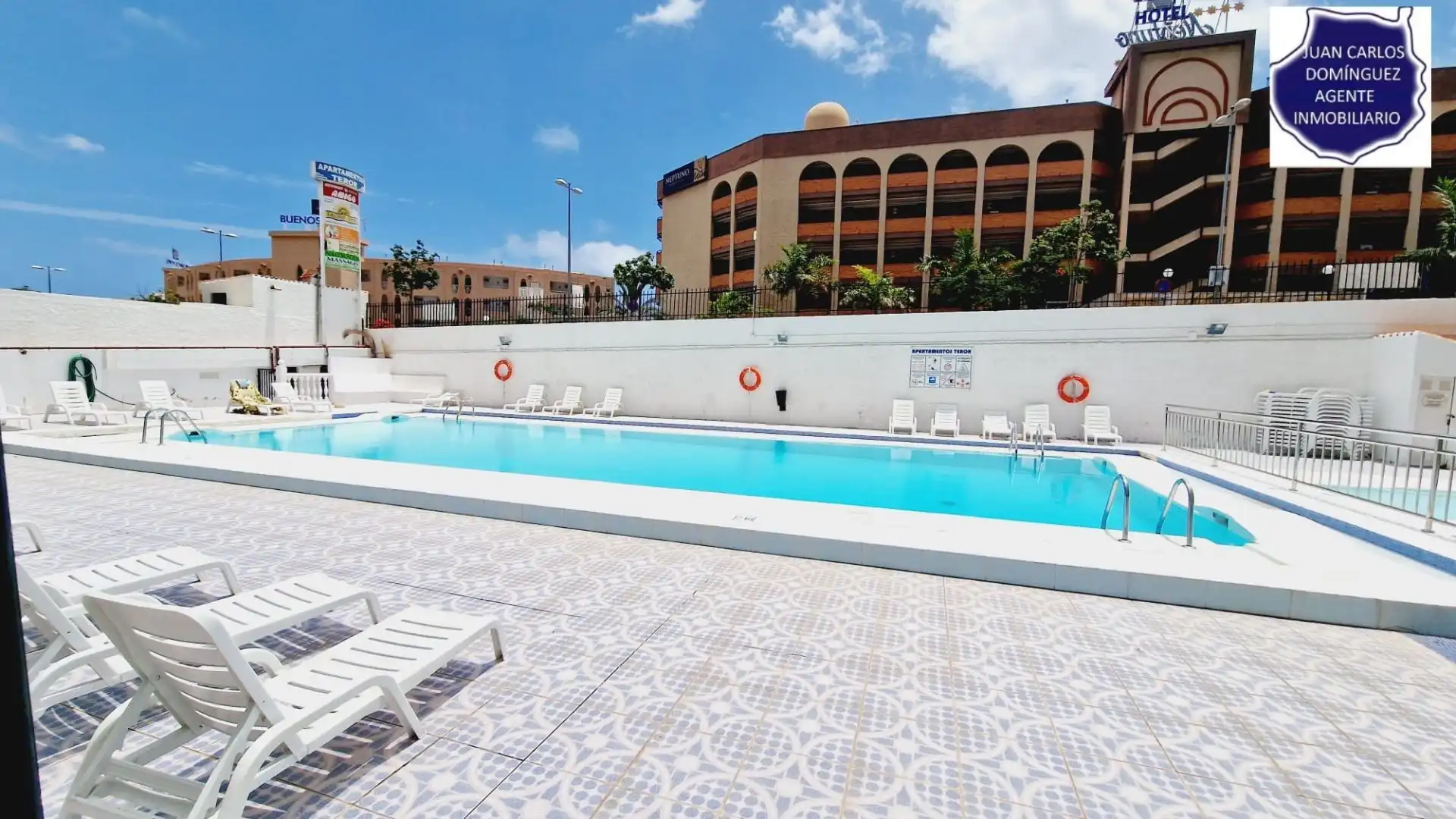 Piscina de Apartament de lloguer en San Bartolomé de Tirajana amb Aire condicionat, Terrassa i Moblat