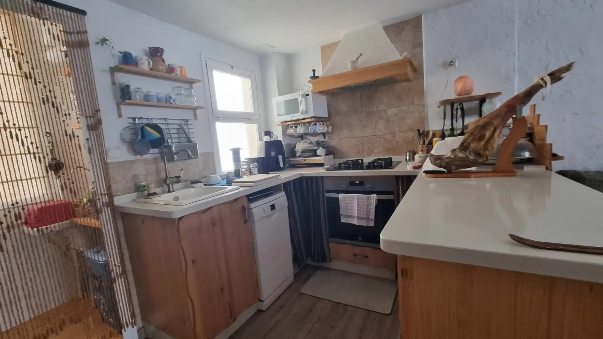 Cuina de Apartament en venda en Roquetas de Mar amb Aire condicionat, Parquet i Terrassa