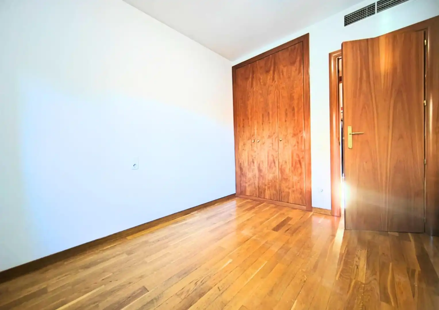 Dormitori de Pis en venda en Sabadell amb Parquet i Terrassa