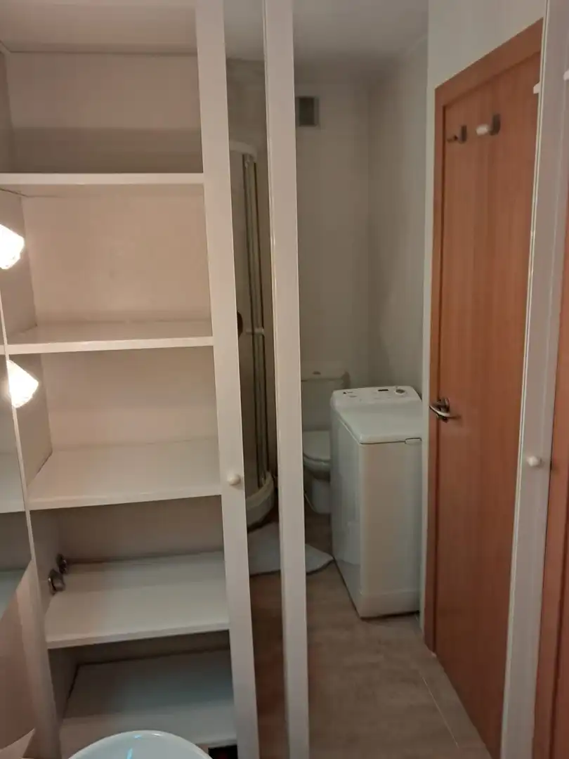 Baño de Apartamento de alquiler en Almonte con Aire acondicionado, Terraza y Amueblado