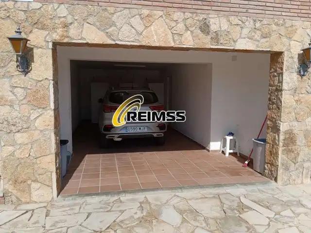 Houses for sale in Calle Finlandia 9, Canyelles