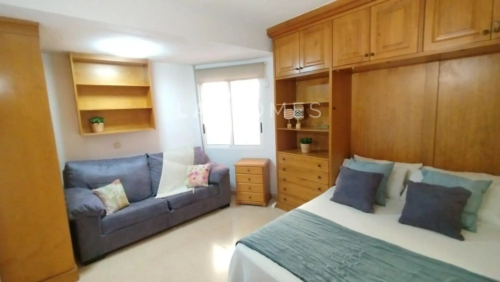 Schlafzimmer von Erdgeschoss zum Verkauf in El Campello mit Privatgarten und Gemeinschaftspool