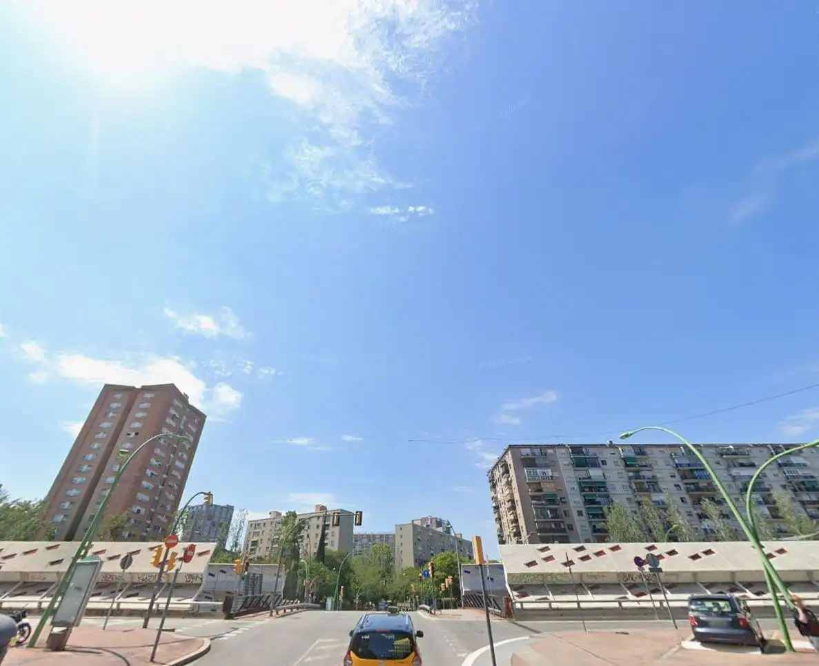Vista exterior de Piso en venta en Sant Adrià de Besòs