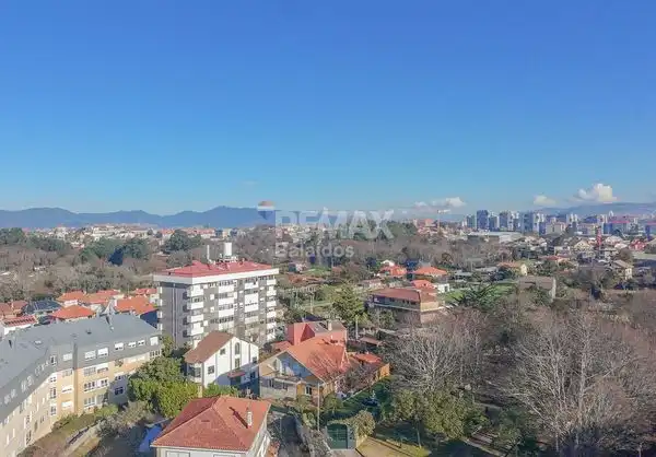 Vista exterior de Casa o chalet en venta en Vigo  con Jardín privado y Trastero