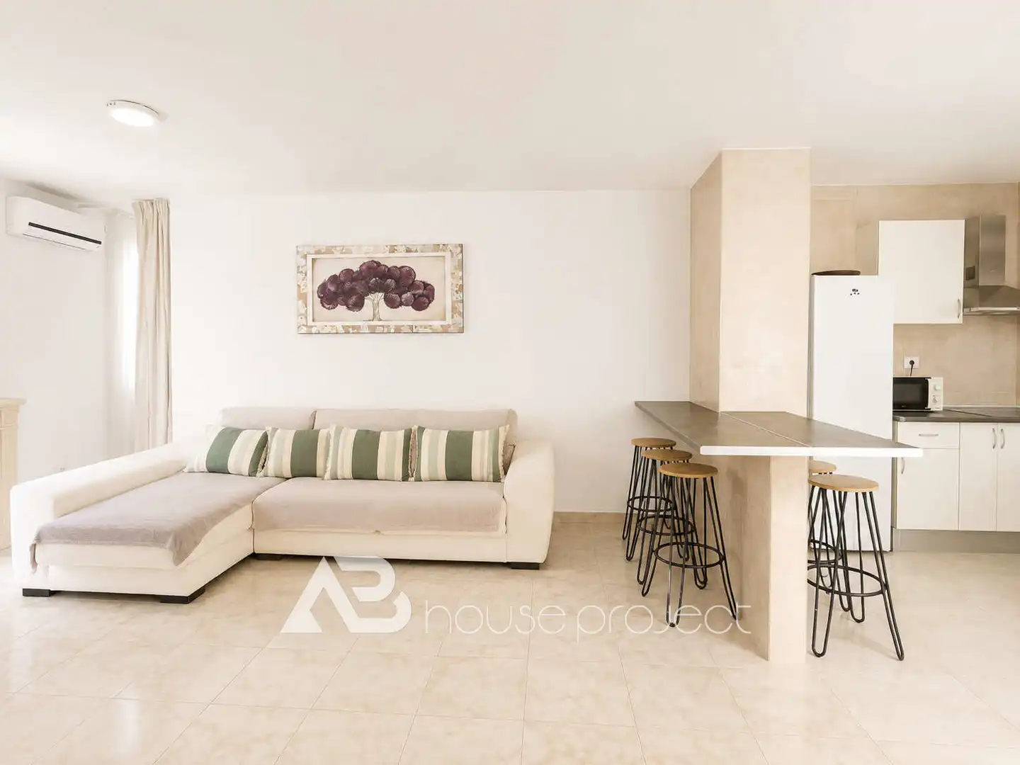 Sala d'estar de Casa o xalet en venda en Adeje amb Aire condicionat, Jardí privat i Terrassa
