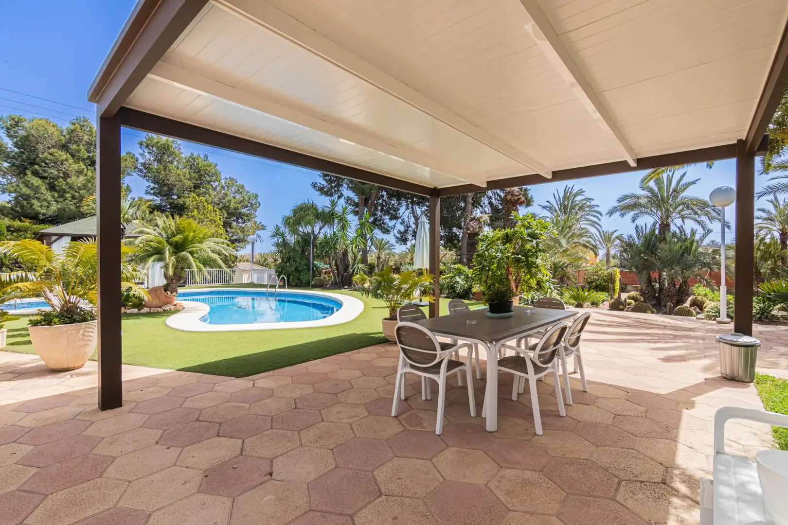 Terraza de Casa o chalet en venta en Elche / Elx con Jardín privado, Terraza y Piscina