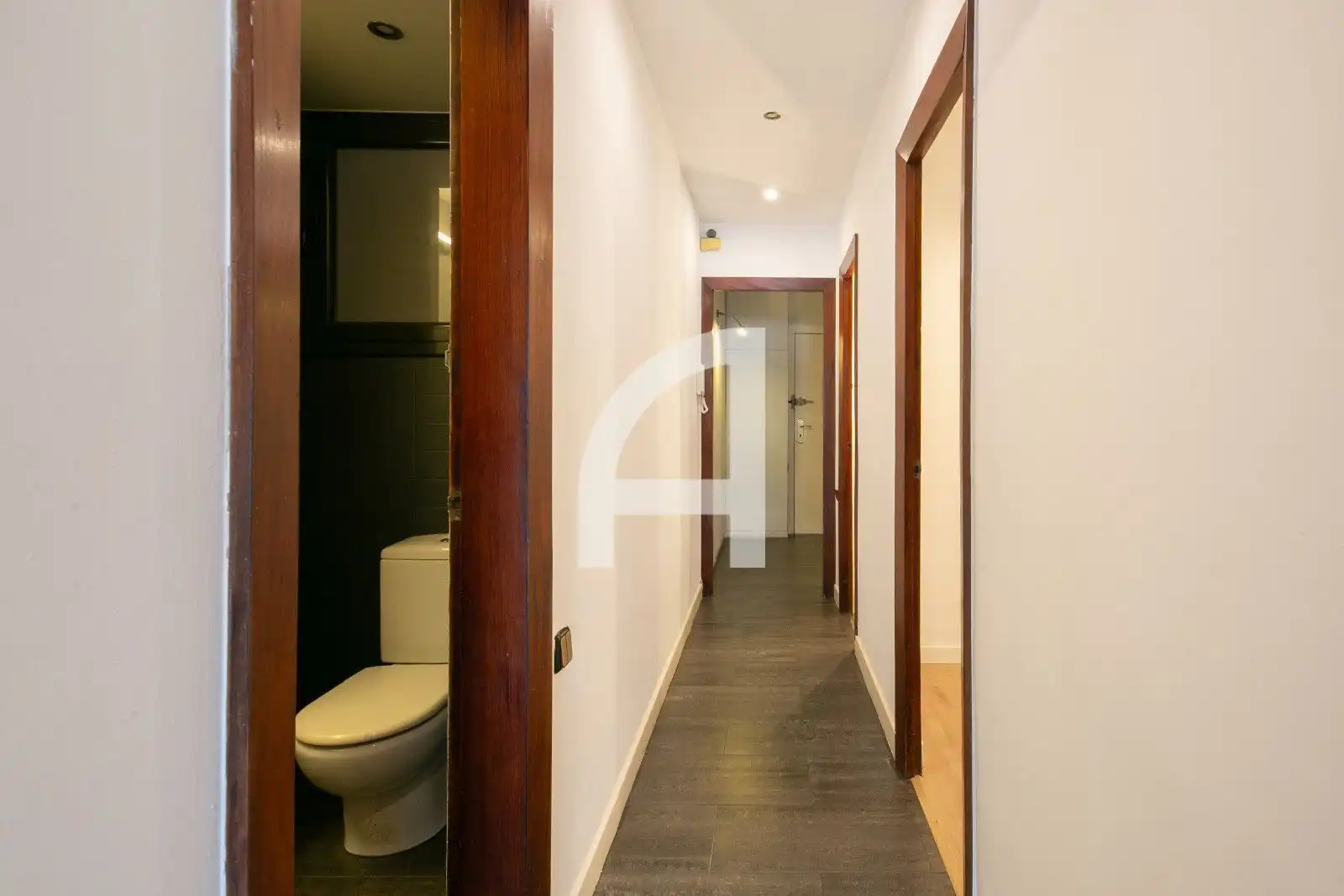 Flat for sale in Barcelona  with Parquet flooring