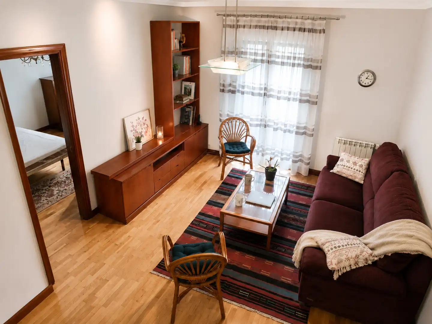 Wohnzimmer von Wohnung zur Miete in Santander mit Möbliert und Ofen
