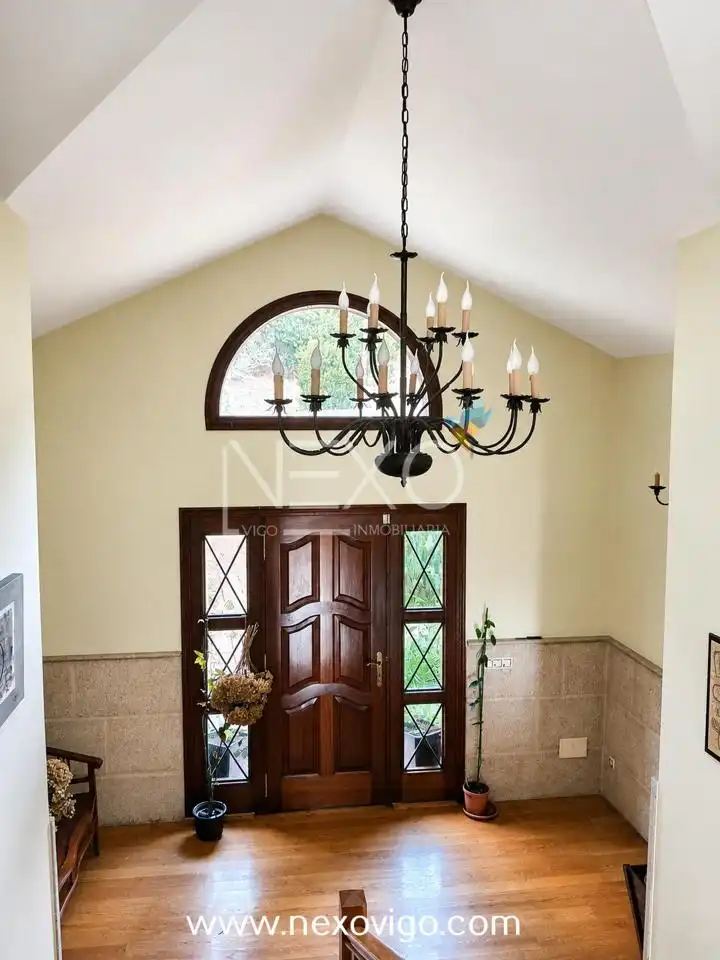 Casa o chalet en venta en Cangas  con Calefacción, Jardín privado y Parquet